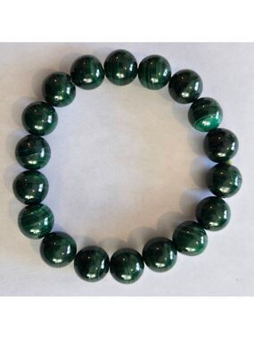 Elegant Green Beaded Bracelet
